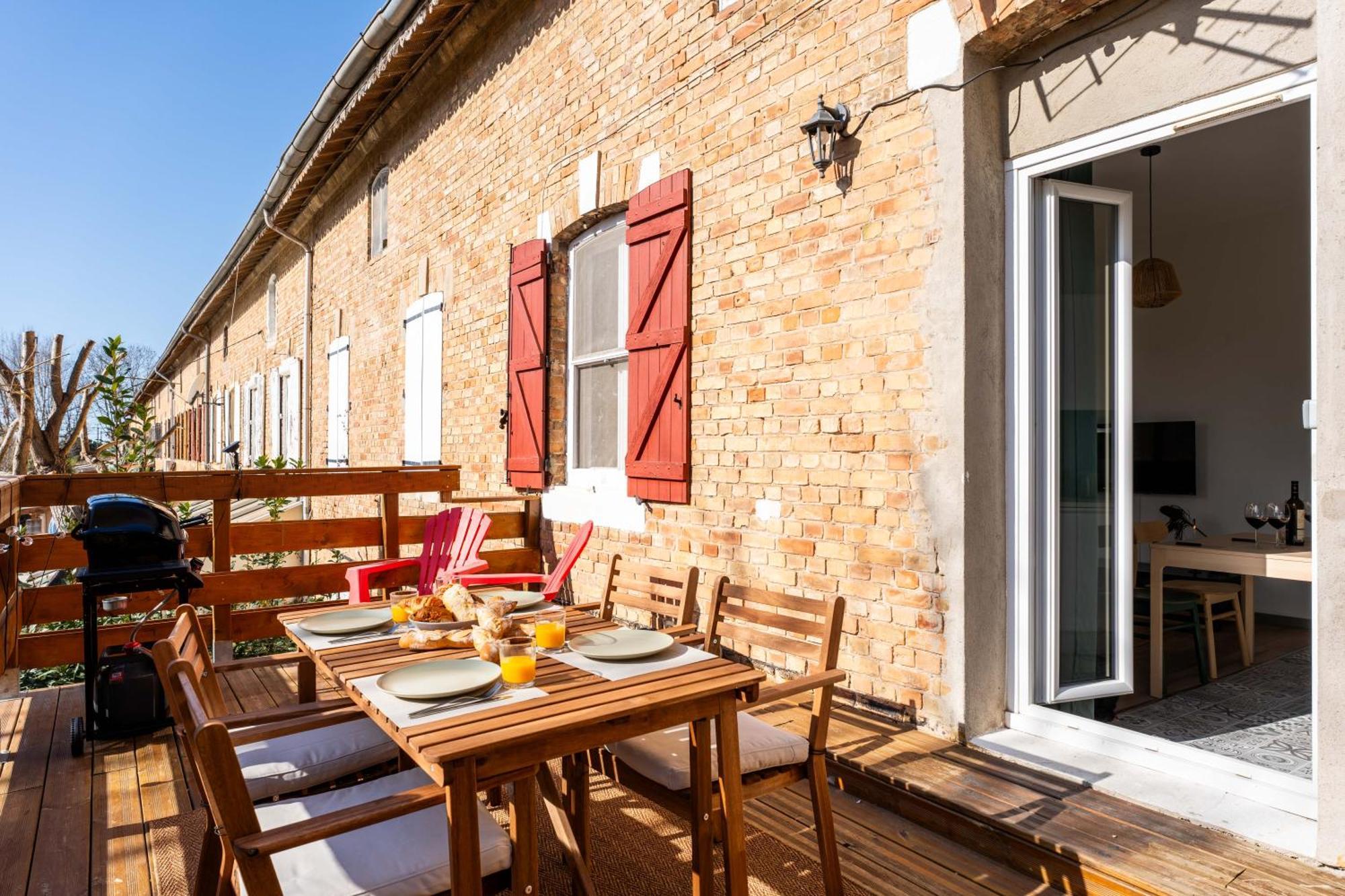 Grand Appartement Familiale - Camargue 萨林德吉罗 外观 照片
